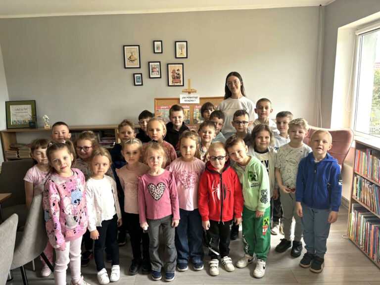 Pociągiem przez świat książek